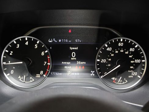 Used 2024 Nissan Titan SV image 38