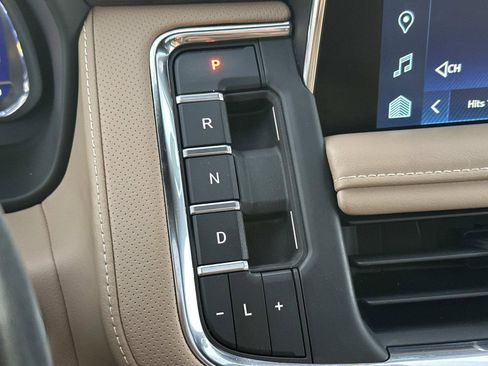 Certified 2022 Chevrolet Suburban Premier image 30