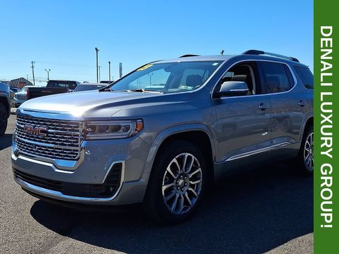 Certified 2023 GMC Acadia Denali w/ Denali Technology Package AWD/4WD image 3