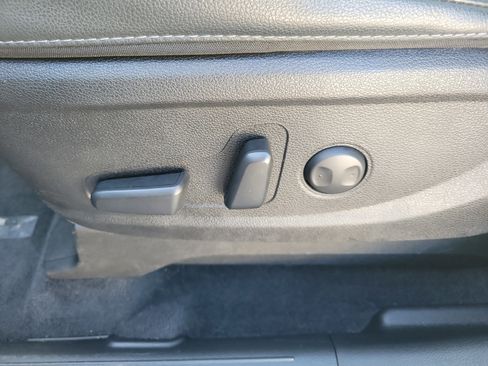 Certified 2023 Kia Telluride EX w/ EX Captain's Chair Package image 25