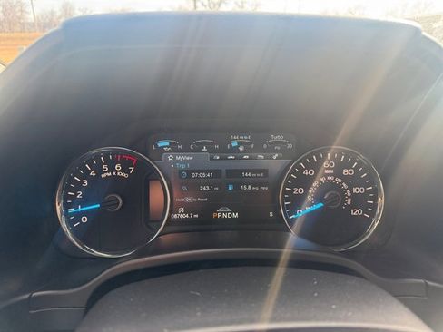 Used 2018 Ford F150 Platinum w/ Technology Package image 26