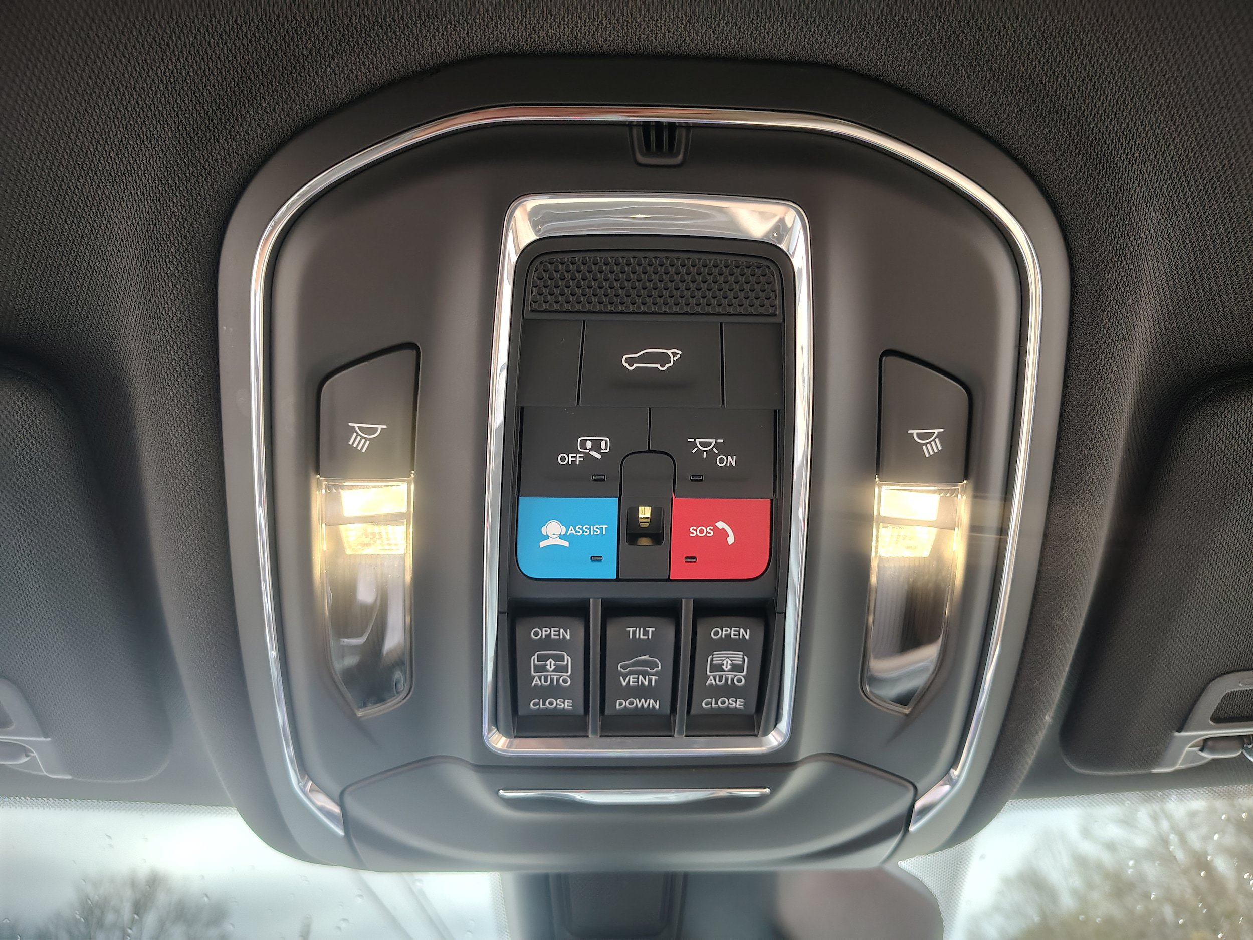 Certified 2024 Jeep Grand Cherokee Limited w/ Luxury Tech Group II AWD/4WD image 38