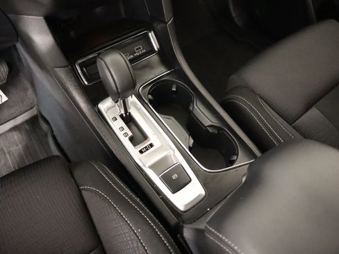 Used 2023 Subaru Ascent Premium image 8