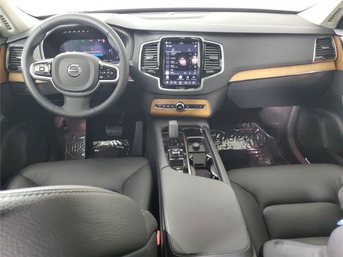 Certified 2024 Volvo XC90 B6 Plus w/ Protection Package Premier AWD/4WD image 15