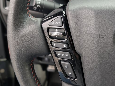 Used 2023 Nissan Frontier PRO-4X w/ Pro Convenience Package image 18