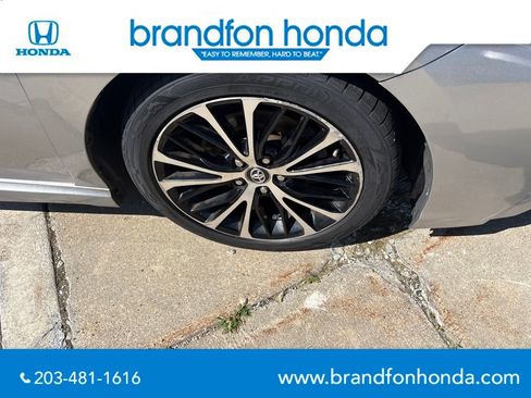 Used 2020 Toyota Camry SE FWD image 33