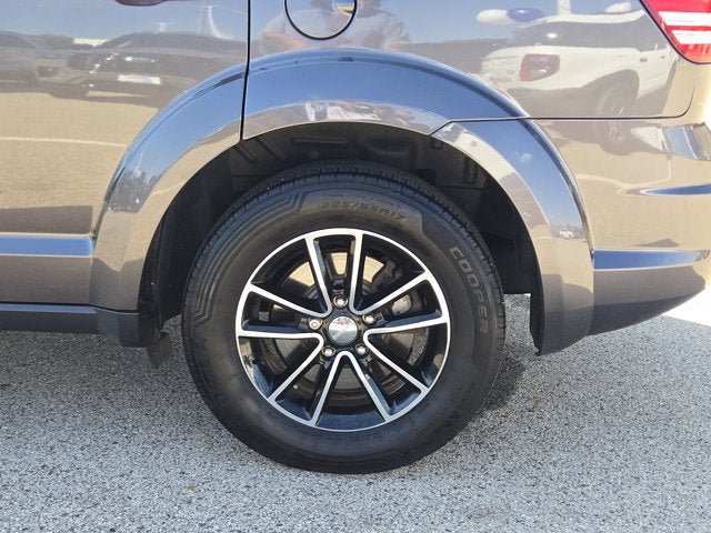 Used 2017 Dodge Journey SE w/ Flexible Seating Group FWD image 16