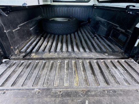 Used 2020 Toyota Tacoma SR image 34