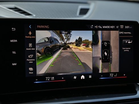 Used 2025 BMW X1 xDrive28i w/ Technology Package image 35