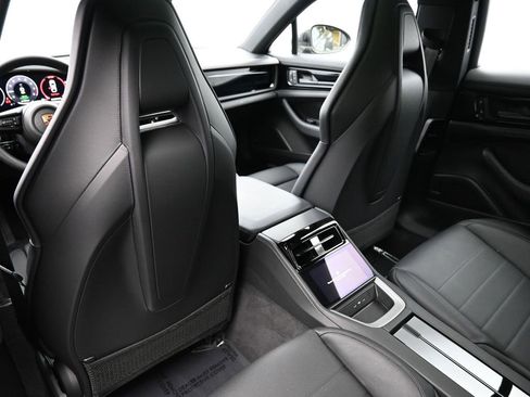 Used 2025 Porsche Panamera 4 image 10
