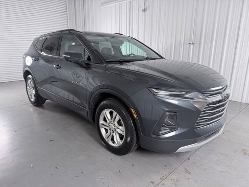 Used 2019 Chevrolet Blazer LT w/ Sound & Technology Package FWD image 3