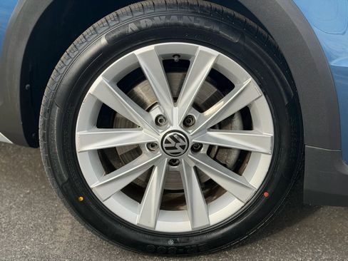 Used 2017 Volkswagen Golf Alltrack S image 37