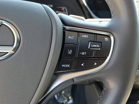 Used 2024 Lexus ES 350 w/ Premium Package FWD image 23