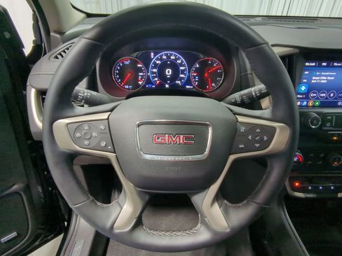 Used 2024 GMC Terrain Denali w/ Denali Premium Package AWD/4WD image 22