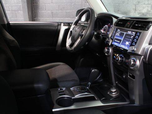 Used 2022 Toyota 4Runner Trail Special Edition AWD/4WD image 52