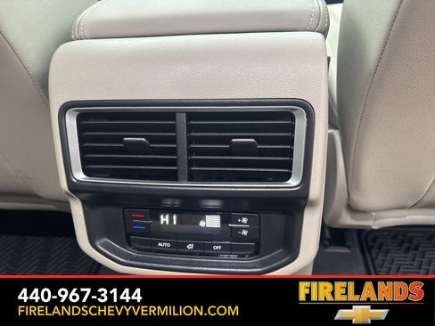 Used 2025 Volkswagen Atlas SE image 39