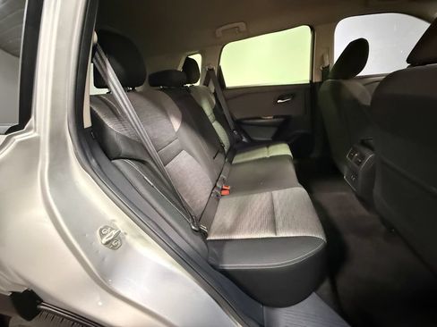 Used 2023 Nissan Rogue SV AWD/4WD image 14