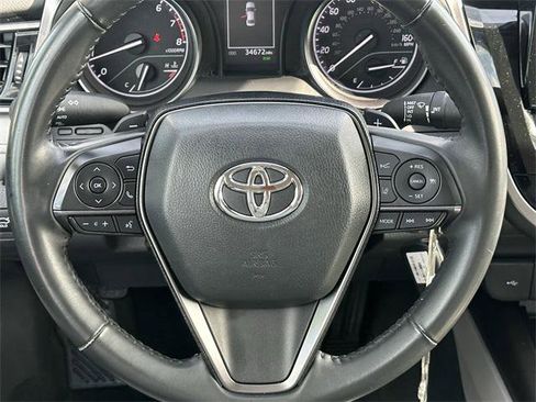 Used 2024 Toyota Camry SE image 12