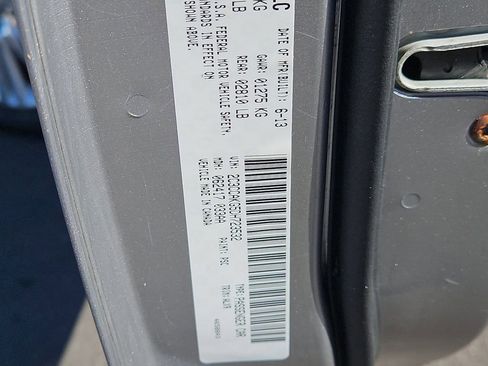 Used 2013 Chrysler 300 C image 30