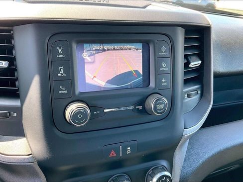 Used 2024 RAM 2500 Tradesman w/ Chrome Appearance Group AWD/4WD image 22