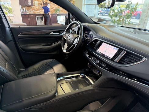Used 2023 Buick Enclave Avenir w/ Avenir Technology Package image 20