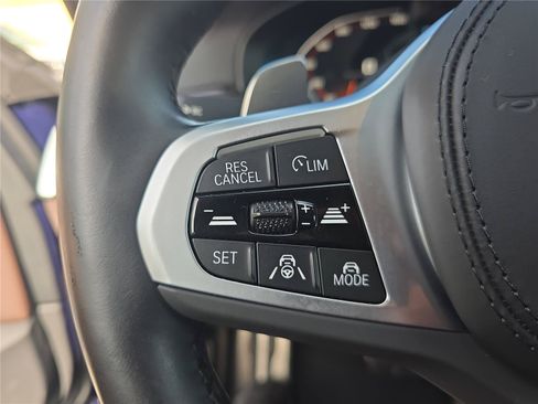 Used 2023 BMW M550i xDrive AWD/4WD image 27