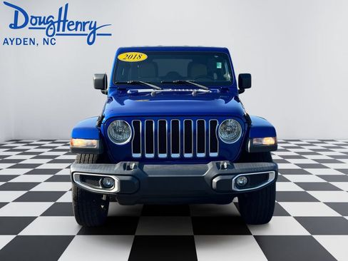 Used 2018 Jeep Wrangler Unlimited Sahara AWD/4WD image 8