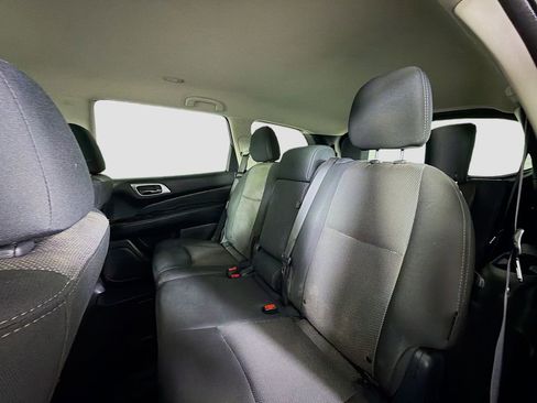 Used 2020 Nissan Pathfinder S image 20