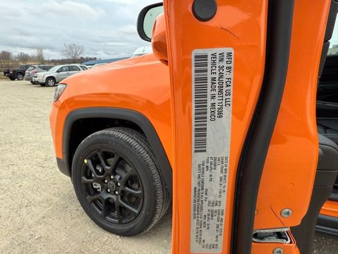 New 2026 Jeep Compass Latitude image 34