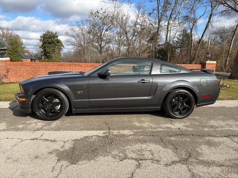 Used 2007 Ford Mustang GT Premium image 3