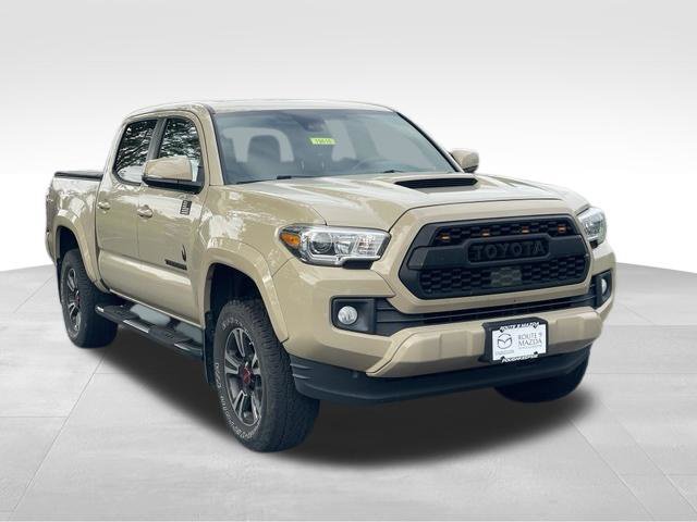 Used 2019 Toyota Tacoma TRD Sport AWD/4WD image 3