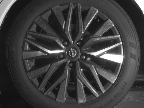 Used 2025 Nissan Altima 2.5 SV FWD image 14