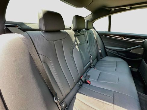 Used 2023 BMW 530i w/ Premium Package RWD image 28