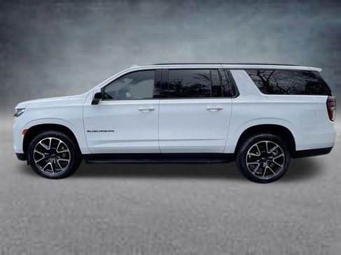 Used 2021 Chevrolet Suburban RST image 2