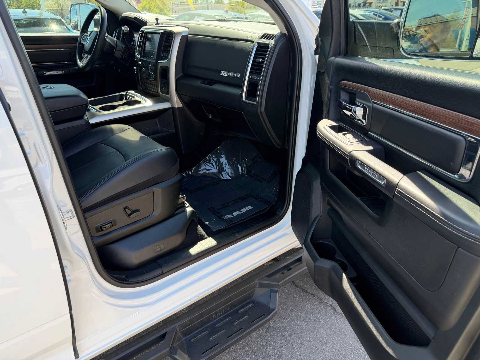 Used 2018 RAM 2500 Laramie w/ Off Road Package AWD/4WD image 27
