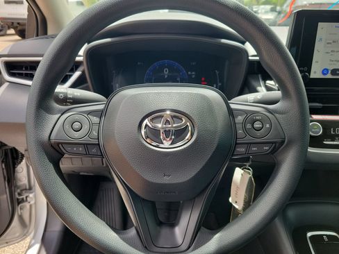 Used 2026 Toyota Corolla LE FWD image 18