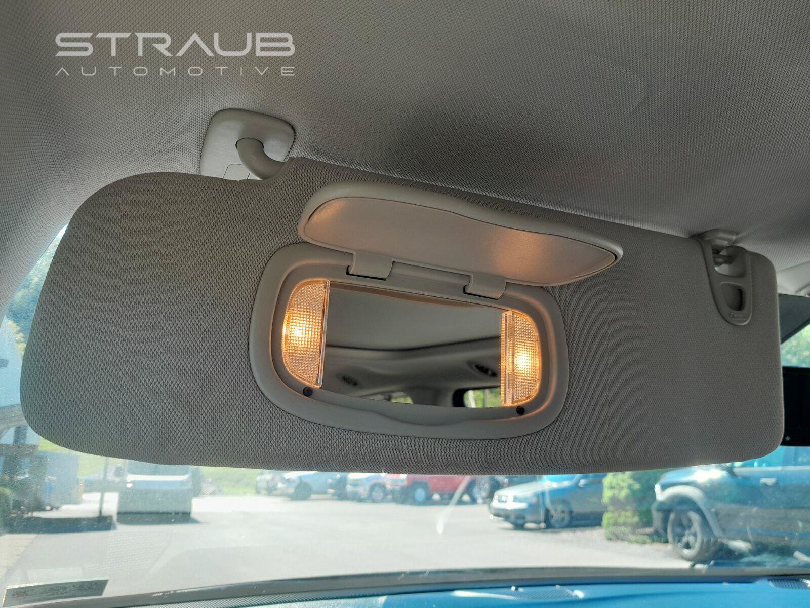 Used 2019 Chrysler Pacifica Limited FWD image 32