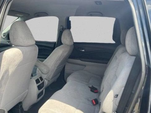 Used 2020 Honda Pilot LX image 16