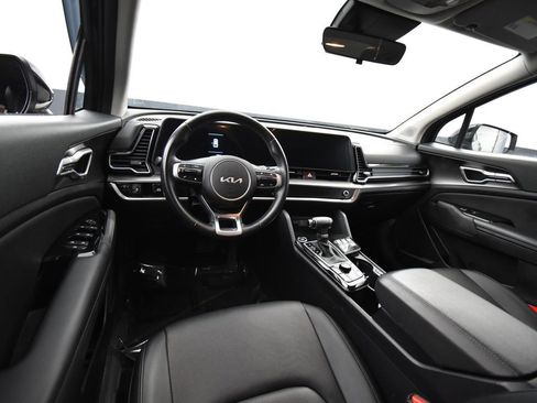 Used 2023 Kia Sportage EX image 11