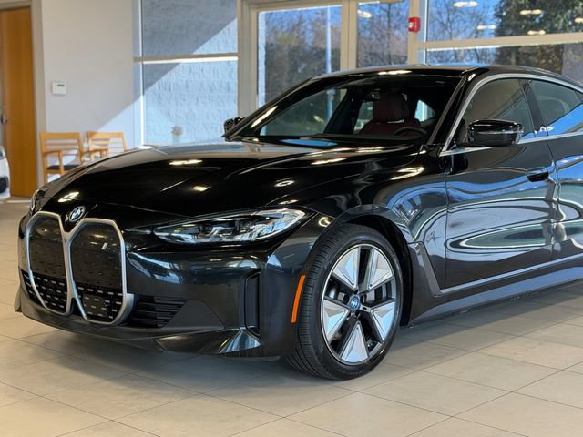 Used 2023 BMW i4 eDrive40 RWD image 3