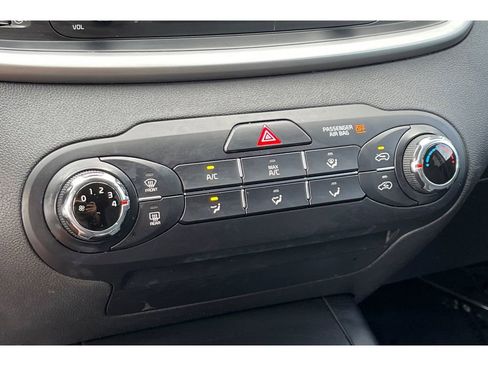 Used 2018 Kia Sorento LX image 29