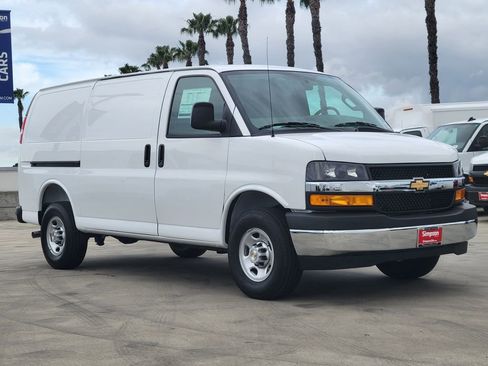 New 2026 Chevrolet Express 2500 RWD image 23