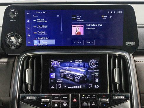 Certified 2025 Lexus LX 700h Luxury AWD/4WD image 16