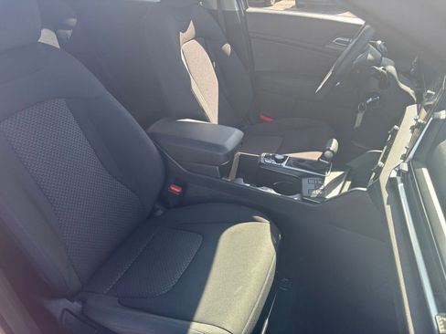 Used 2025 Kia Sportage LX AWD/4WD image 34