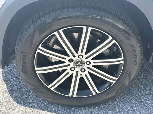 Certified 2024 Mercedes-Benz GLE 350 4MATIC w/ Driver Assistance Package image 13