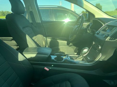 Used 2018 Ford Edge SEL AWD/4WD image 7