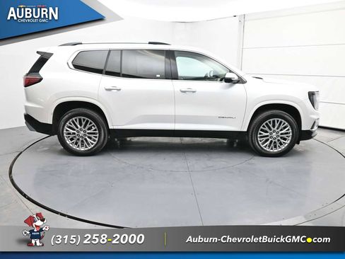 Used 2024 GMC Acadia Denali image 14