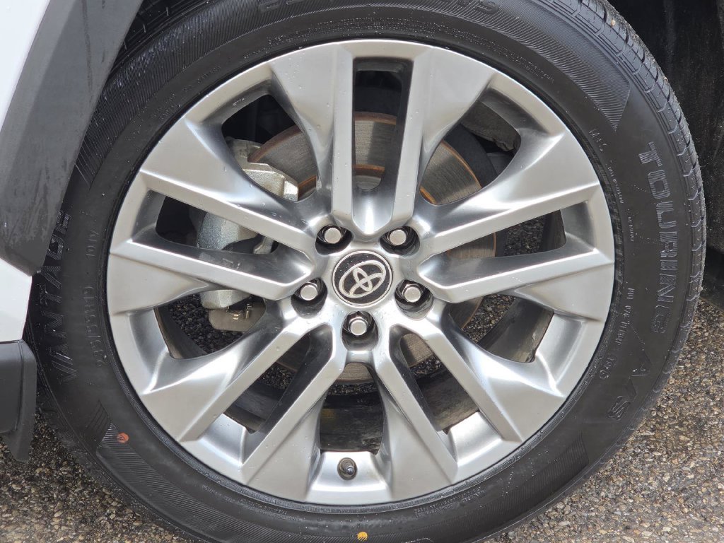 Used 2024 Toyota RAV4 Limited FWD image 10
