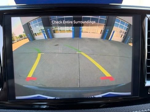 Used 2024 Chrysler Pacifica Limited FWD image 39