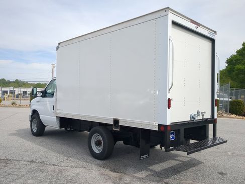 New 2026 Ford E-350 and Econoline 350 Super Duty w/ Power Equipment Group RWD image 5
